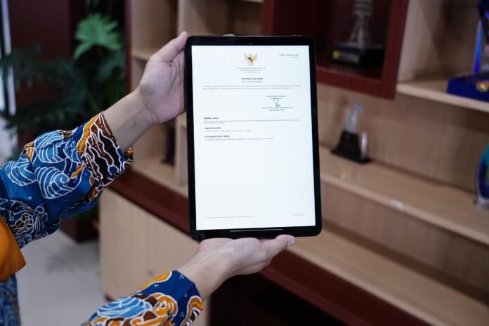 Sertifikat elektronik. Foto: Kementerian ATR/BPN