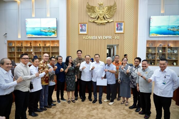 Rapat Kerja antara Kemenkop dan Komisi VI DPR RI yang berlangsung di Gedung Nusantara II, Jakarta, Rabu (9/7).