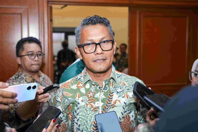 Juru Bicara Kemenperin, Febri Hendri Antoni Arief.