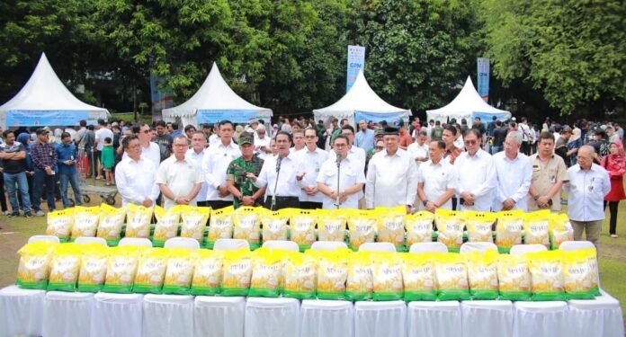 Gerakan Pangan Murah (GPM) di Kementerian Pertanian, Jakarta, Sabtu (30/8).